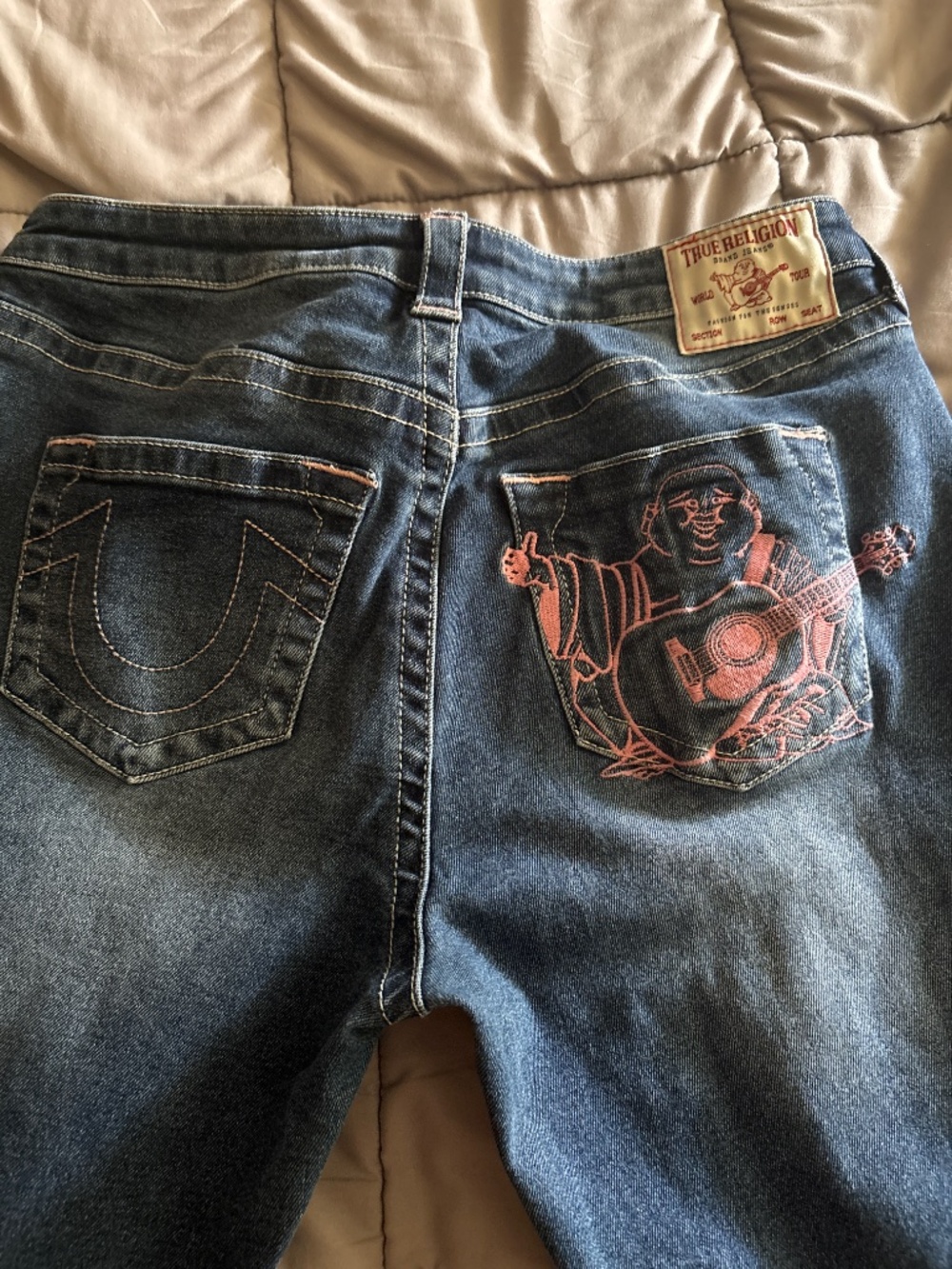 32 True Religion Jeans